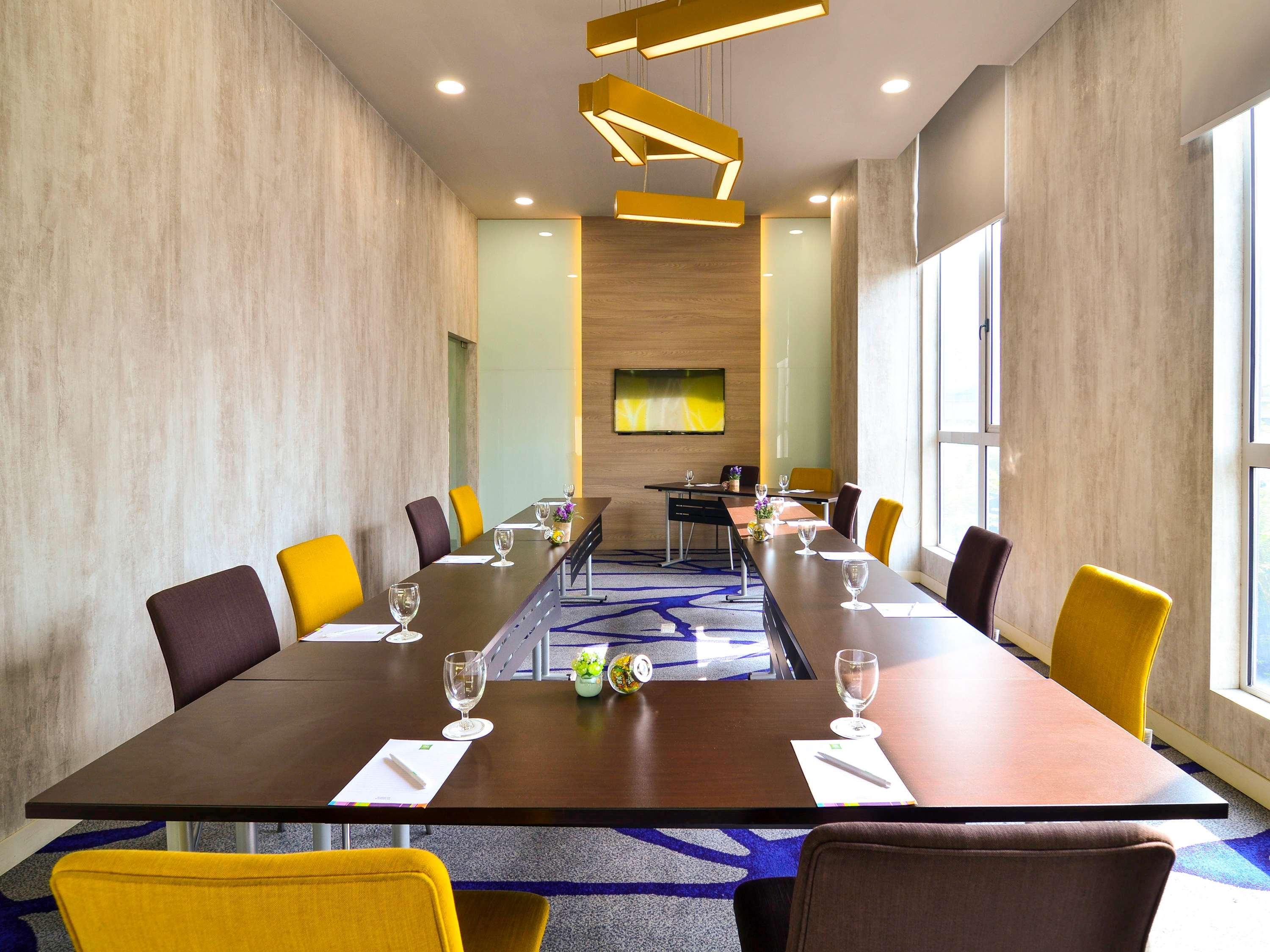 Ibis Styles Kuala Lumpur Sri Damansara Hotell Petaling Jaya Eksteriør bilde